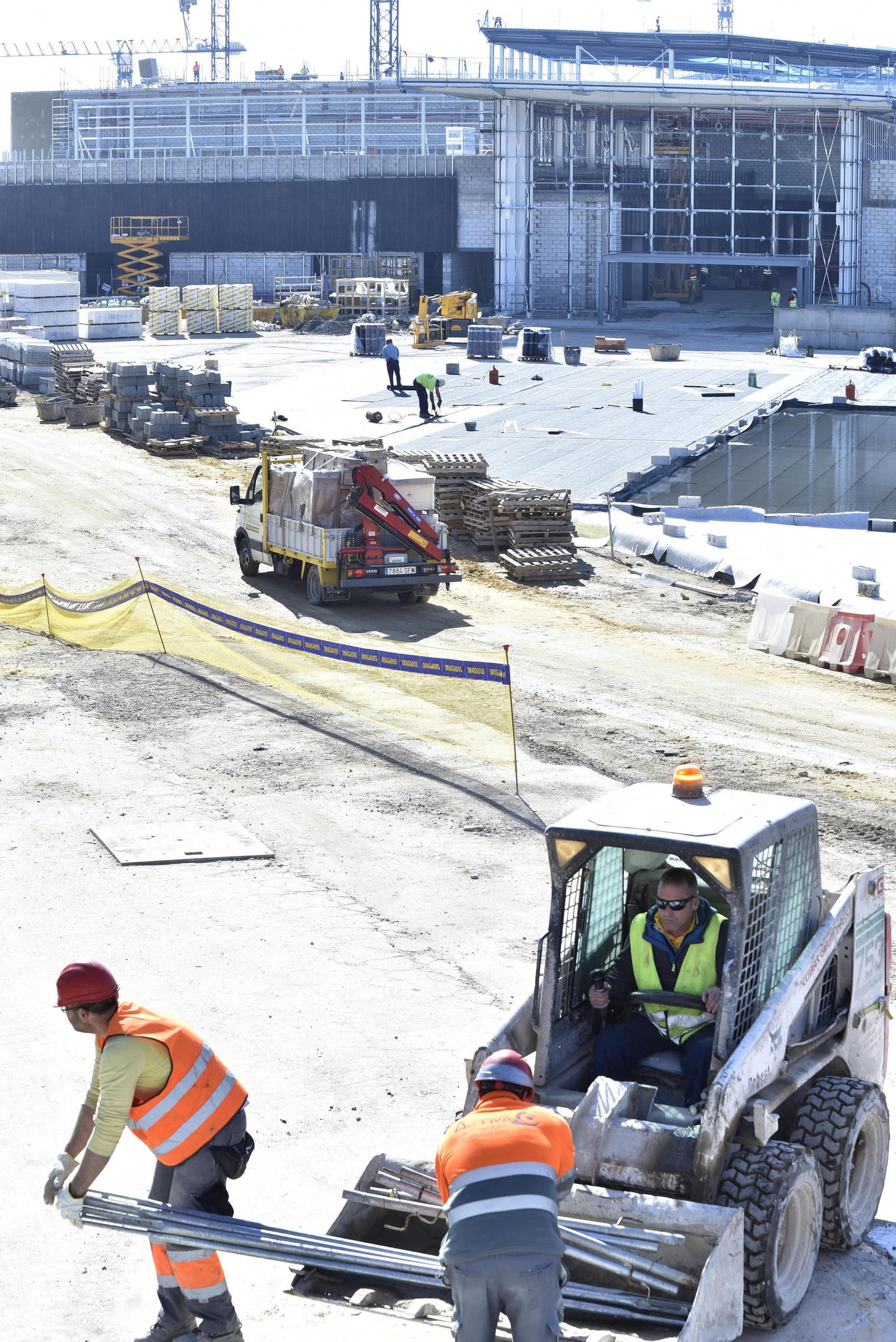 Estado actual de las obras del centro comercial Lagoh de Palmas Altas. Febrero de 2019