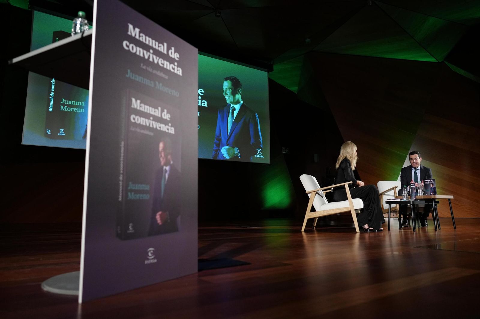 Las fotos de la presentación del libro de Juanma Moreno en Madrid