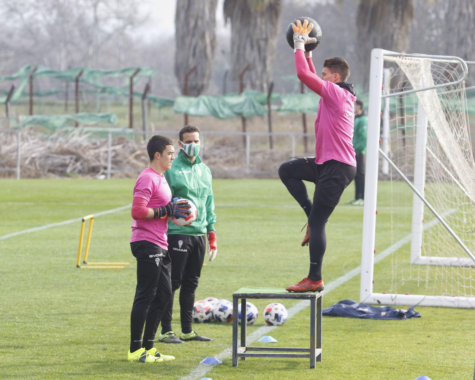 Fotografías: El Córdoba CF ya trabaja con los tres fichajes invernales en el grupo