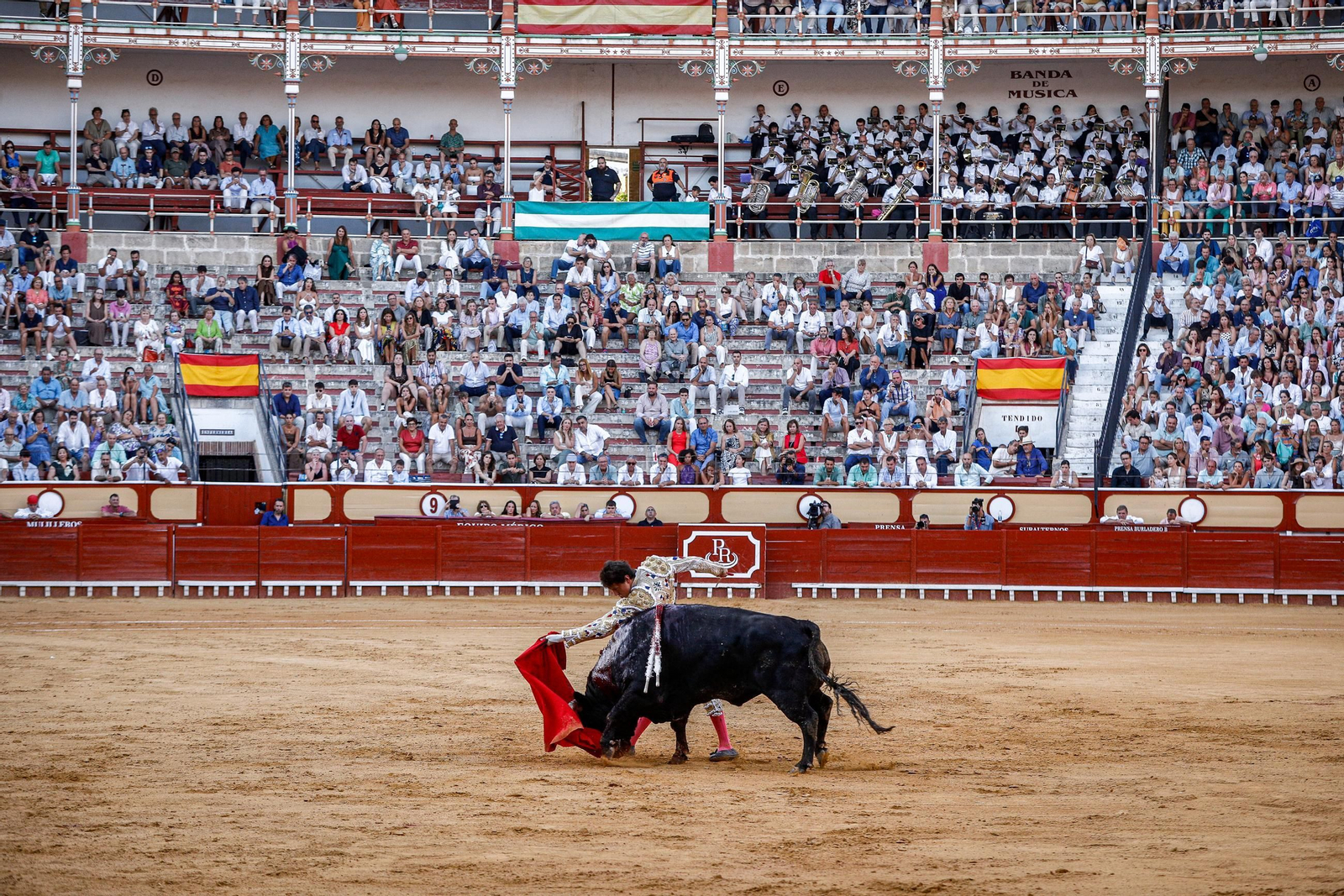 Imágenes de la corrida de toros en El Puerto: Manzanares, Roca Rey y Pablo Aguado