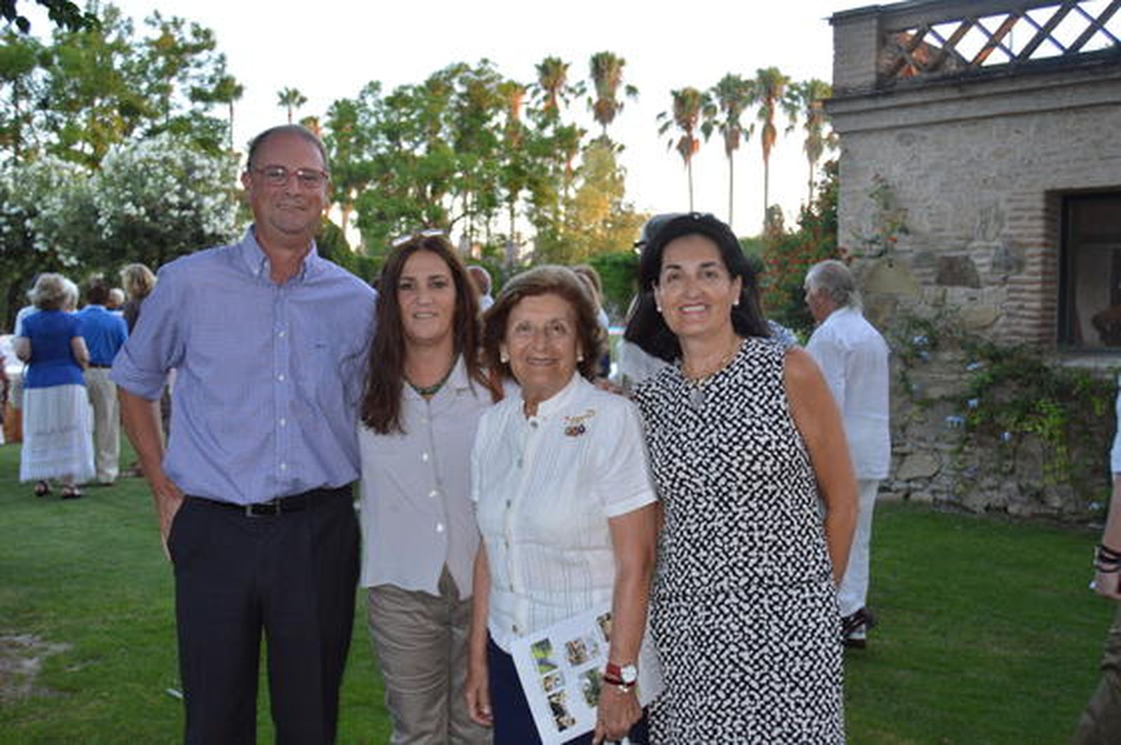 Jaime Macpherson, Asunción Serrano, Sole Vidaurreta y Eugenia Barbadillo.

Foto: Ignacio Casas de Ciria