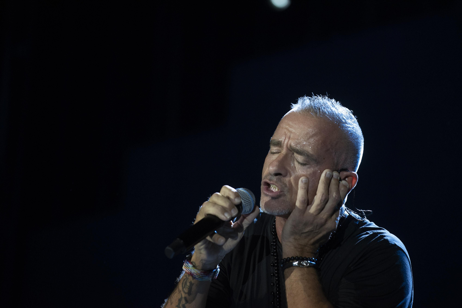 Las imágenes del concierto de Eros Ramazzotti en Sevilla