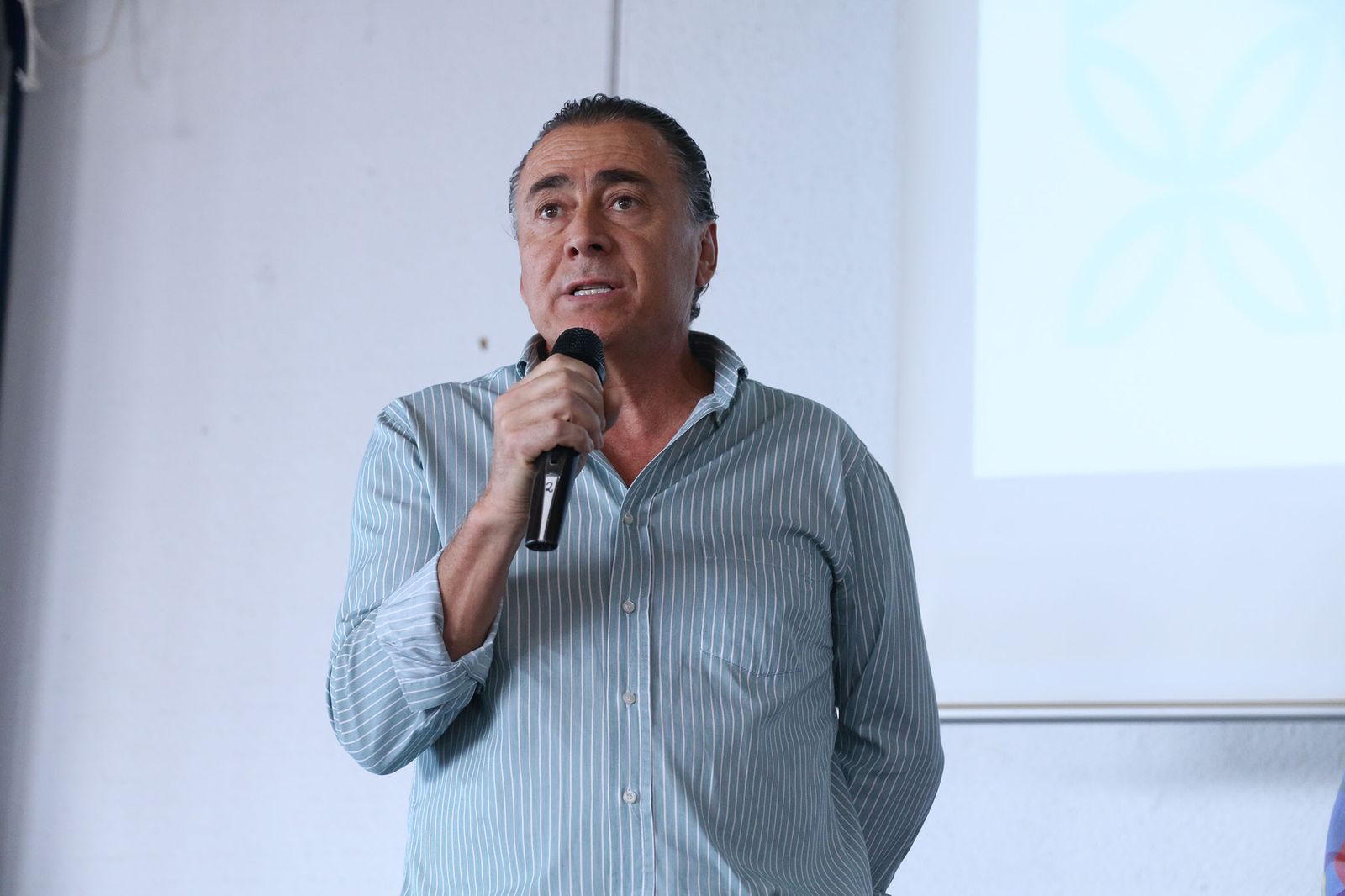 La Mesa del Agua se concentra contra la rebaja en el suministro de agua desde la desaladora de Carboneras