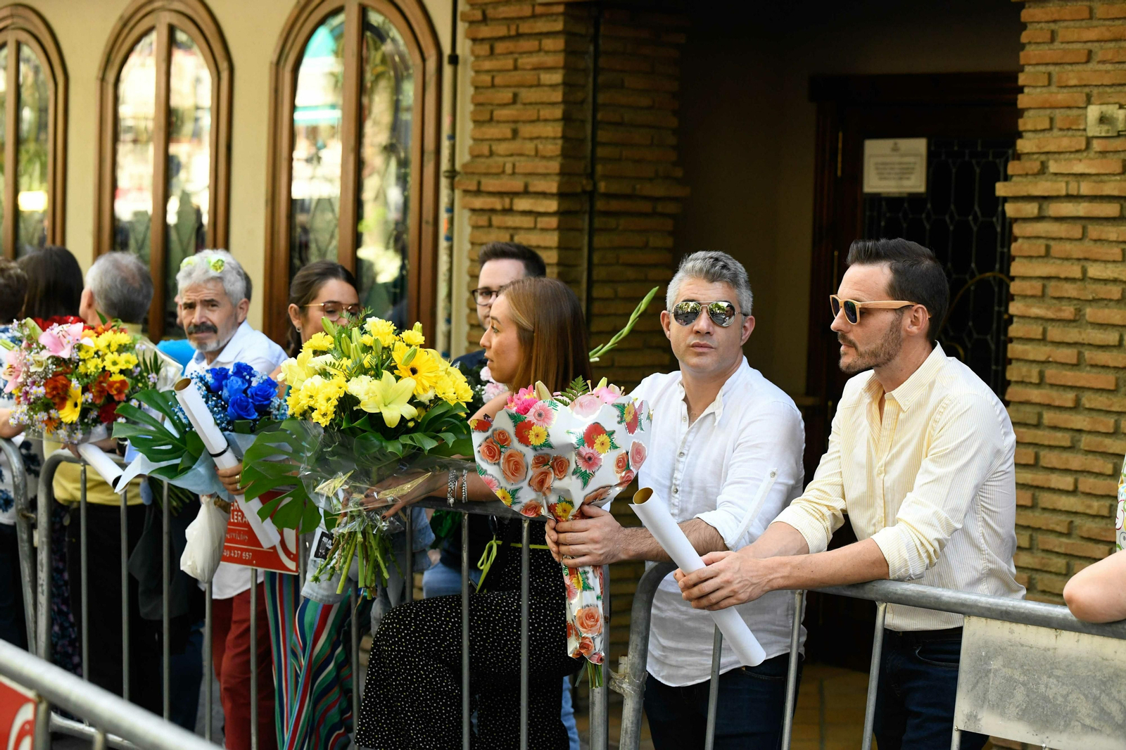 La Ofrenda floral a la Virgen de las Angustias, en imágenes