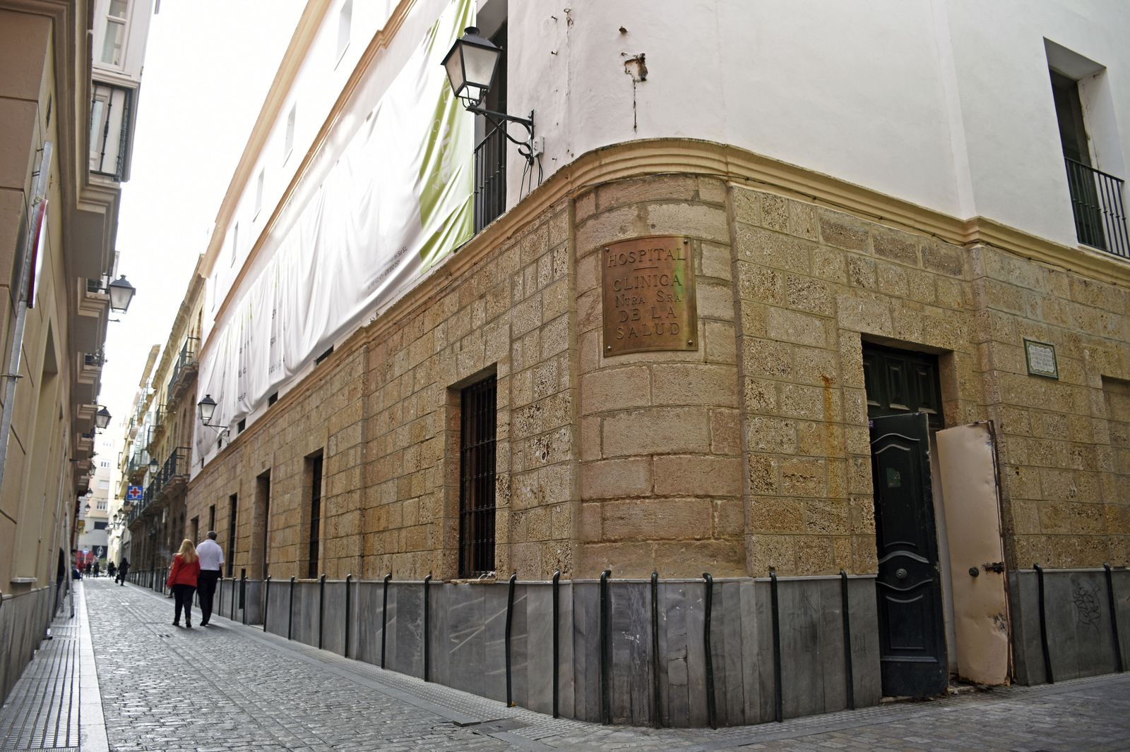 Fachada de La Salud.