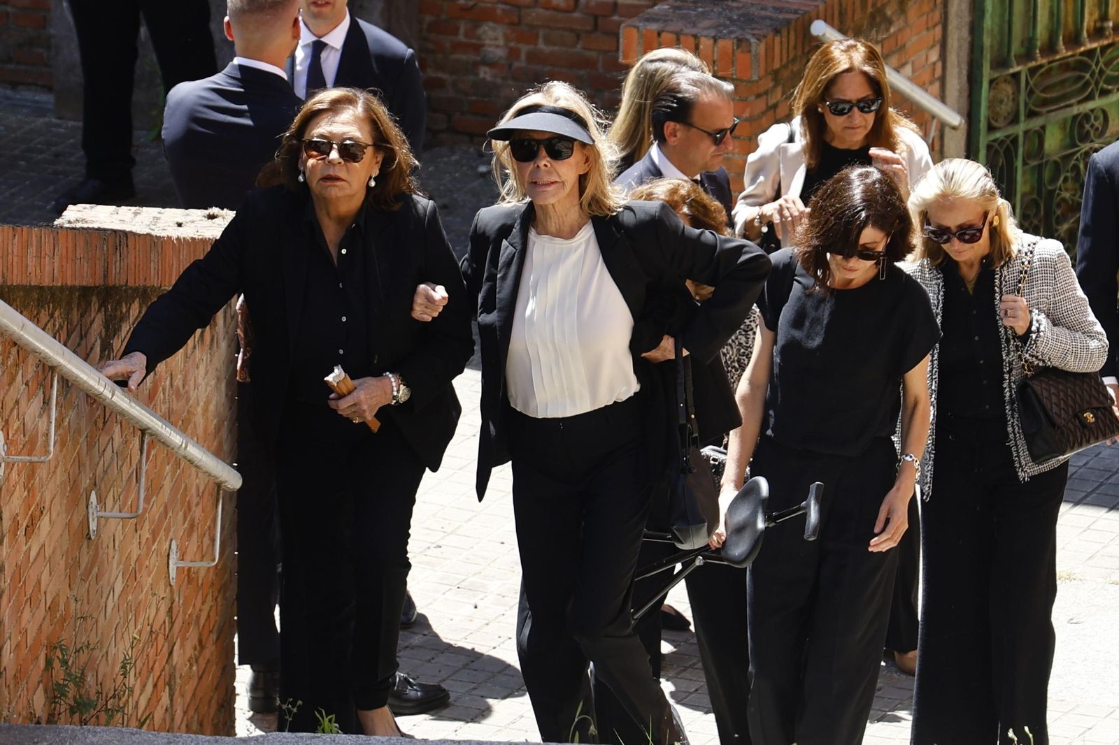 Familiares y amigos despiden a Francisco de Borbón y Escasany, duque de Sevilla: todas las fotos