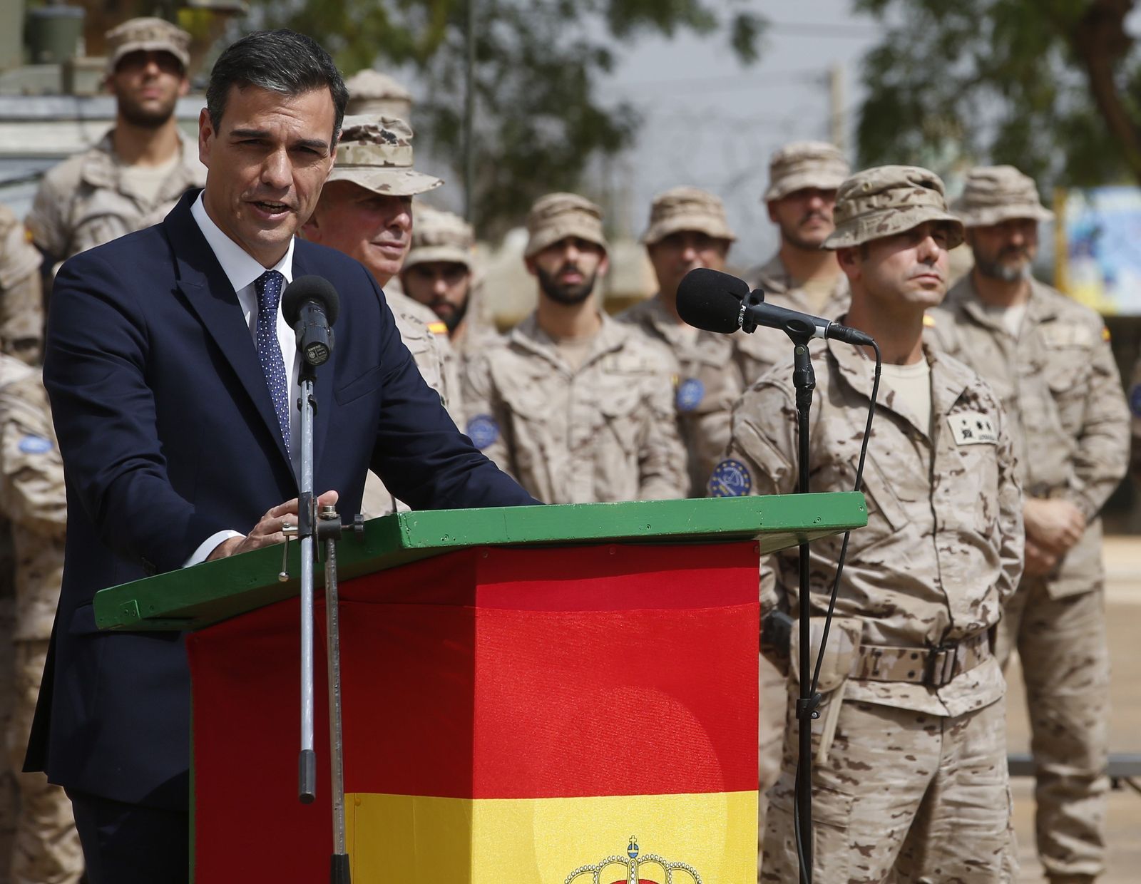Pedro Sánchez visita a las tropas españolas en Mali