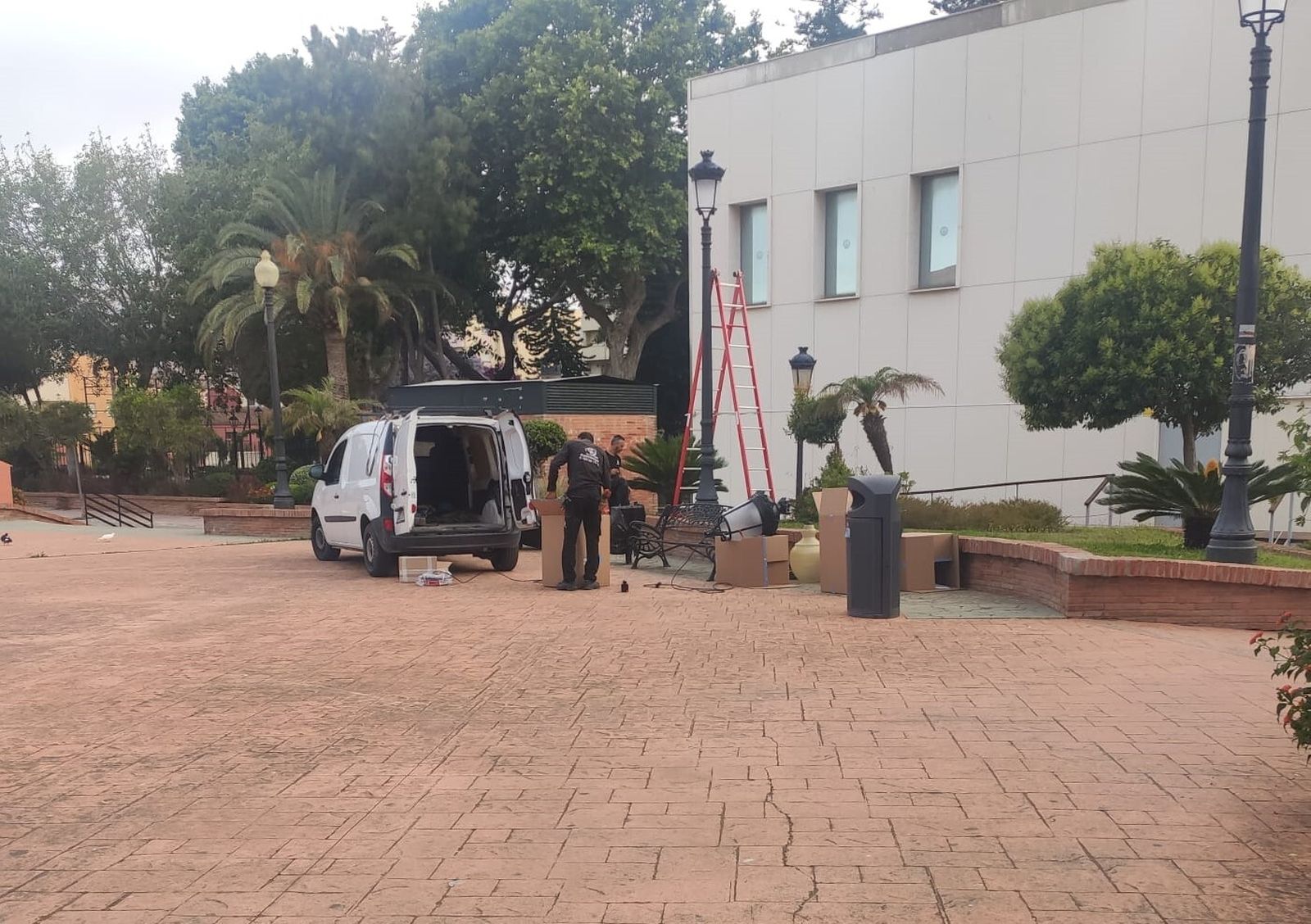 Sustitución de alumbrado, La Línea.