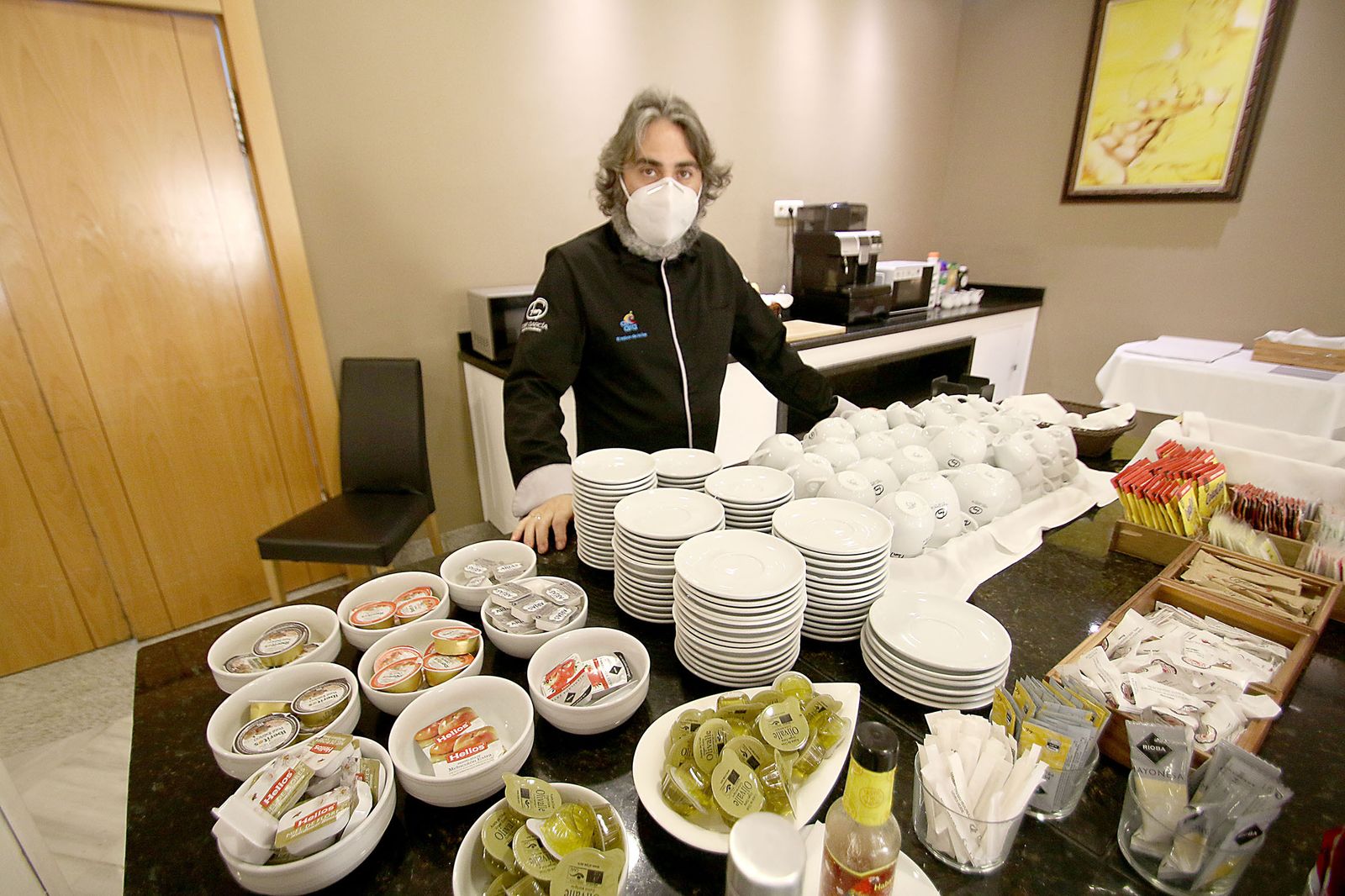 Tony García elabora nuevos menús para su espacio gastronómico.