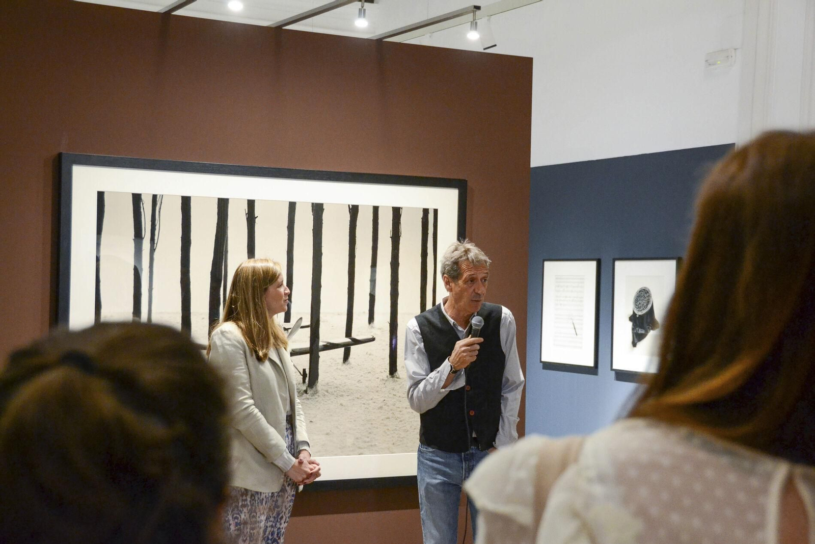 La nueva exposición de Chema Madoz en Granada, en imágenes