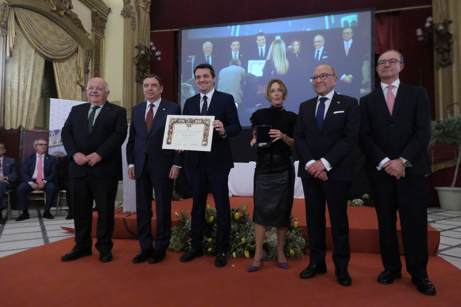 El Real Círculo de la Amistad de Córdoba entrega sus reconocimientos, en imágenes El Real Círculo de la Amistad de Córdoba entrega sus reconocimientos, en imágenes