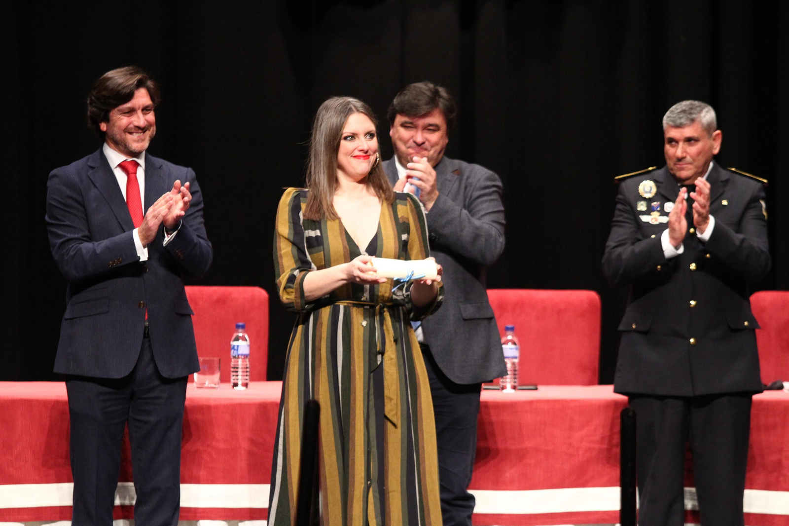 La policía Local entrega las medallas en el día de su patrón