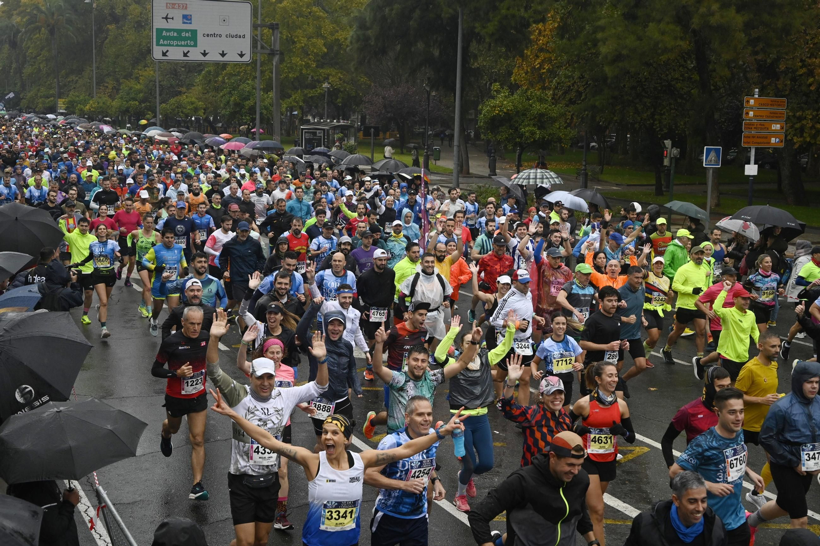 Las mejores fotos de la espectacular salida de la Media Maratón de Córdoba 2025