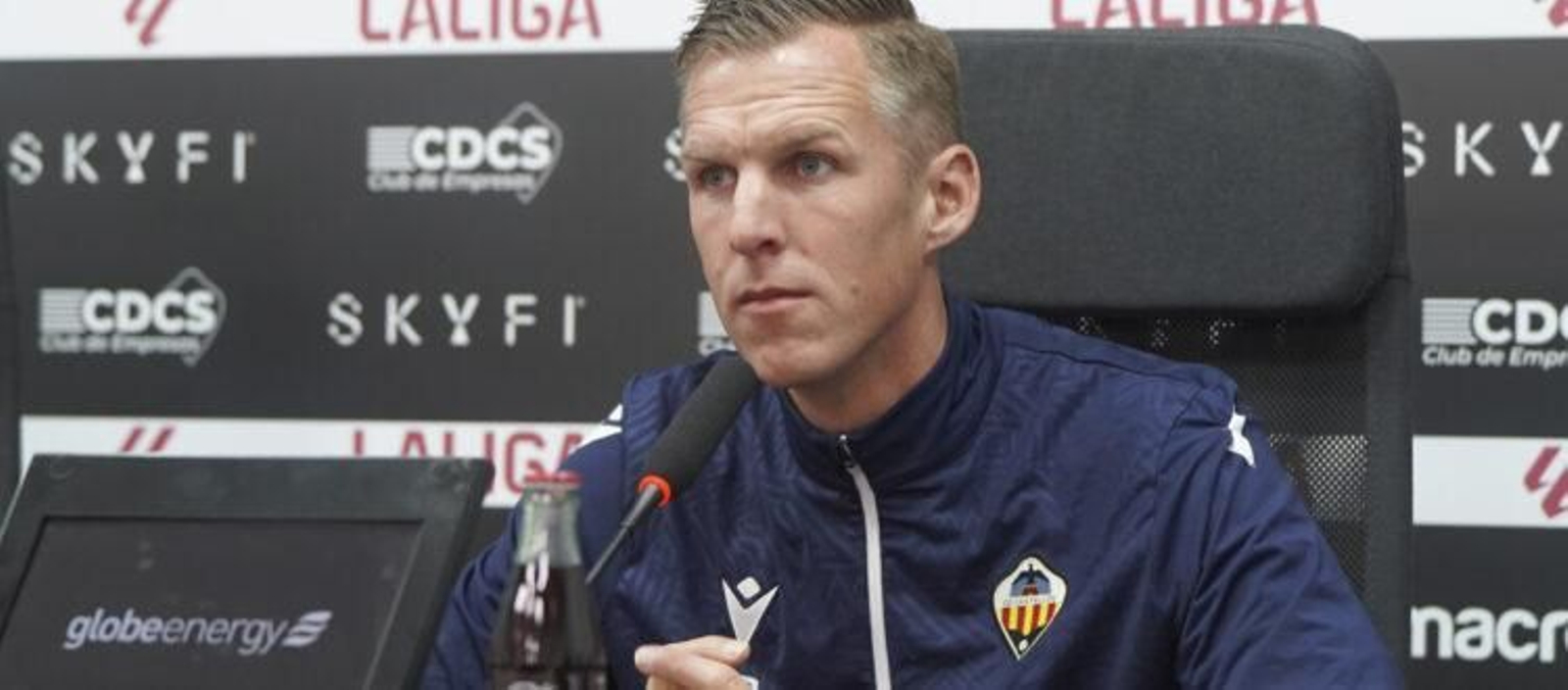 Plat en sala de prensa