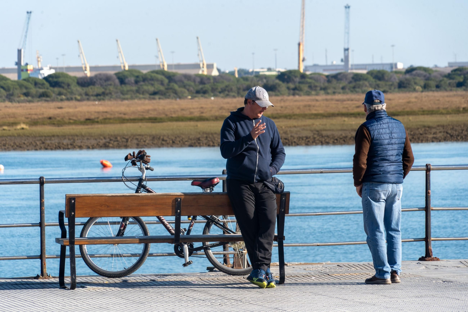 Imágenes de ambiente de Punta Umbría el 1 de enero