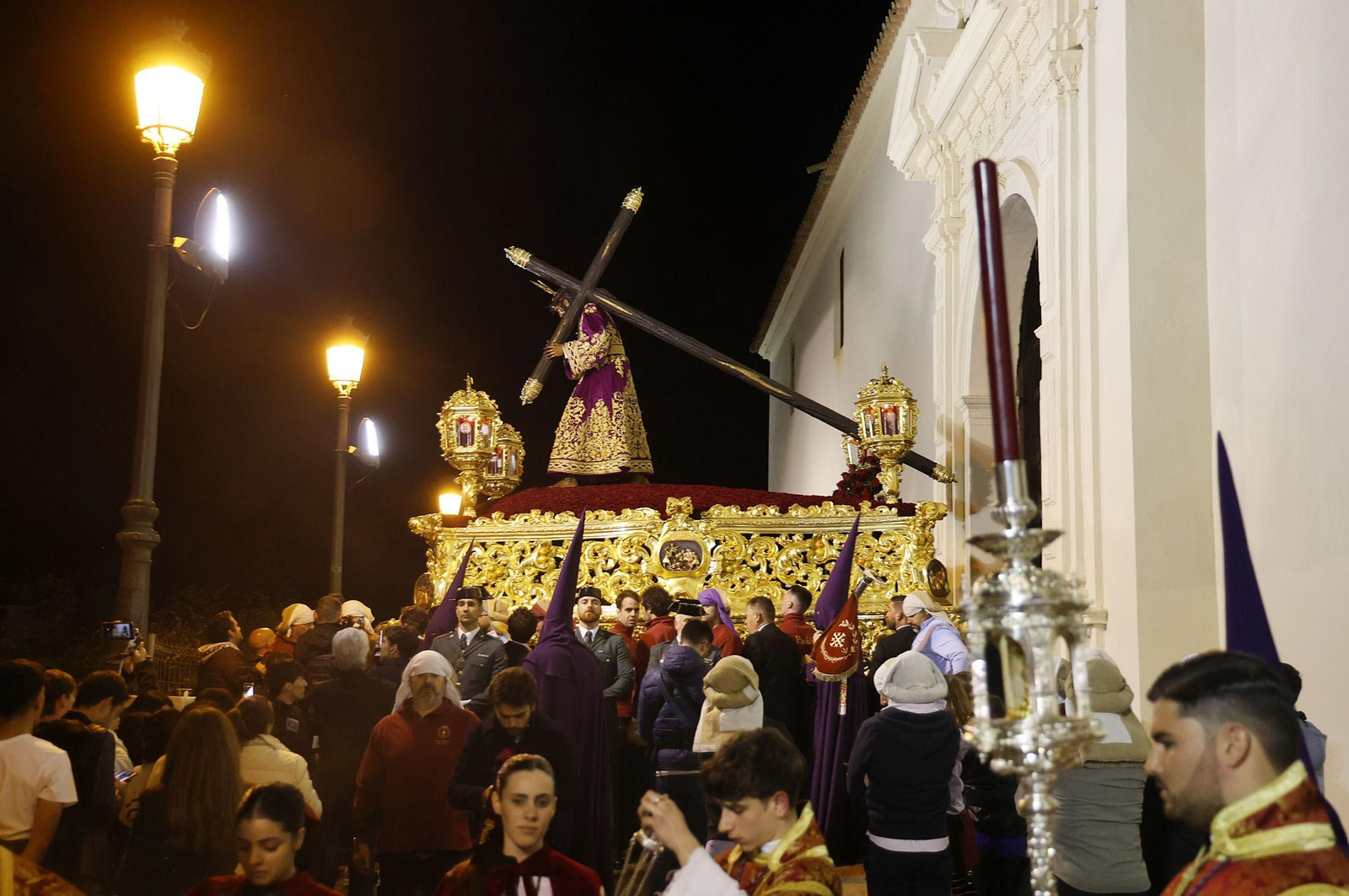 Las mejores imágenes del Martes Santo en Huelva: Hermandad de Pasión
