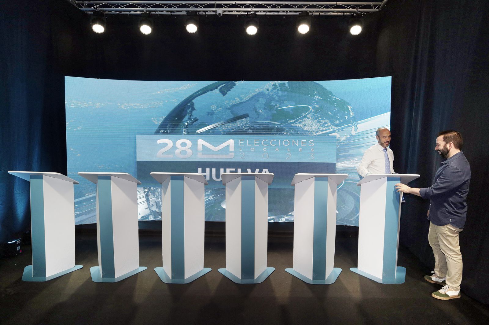 Elecciones Municipales Huelva 2023: Imágenes de la llegada de los candidatos al debate