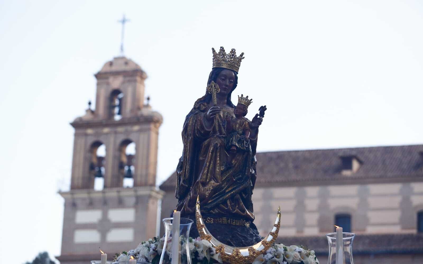 El traslado de la Virgen de la Victoria a la Catedral, en fotos
