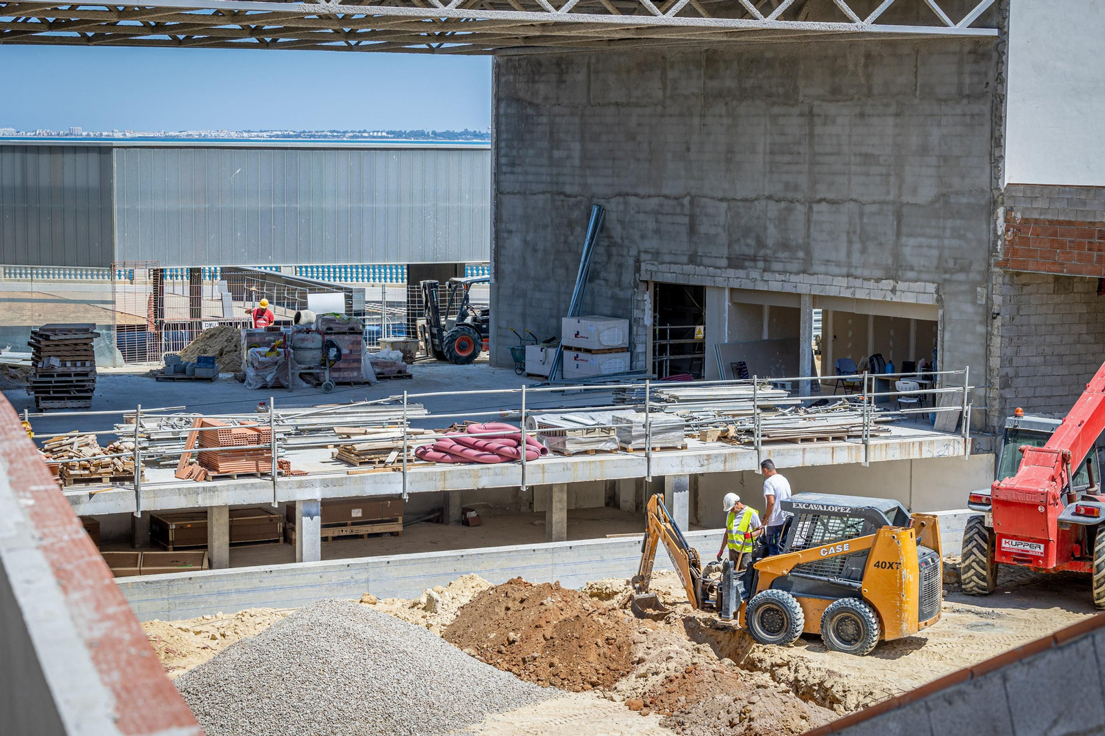 Así se encuentran las obras del Teatro del Parque Genovés