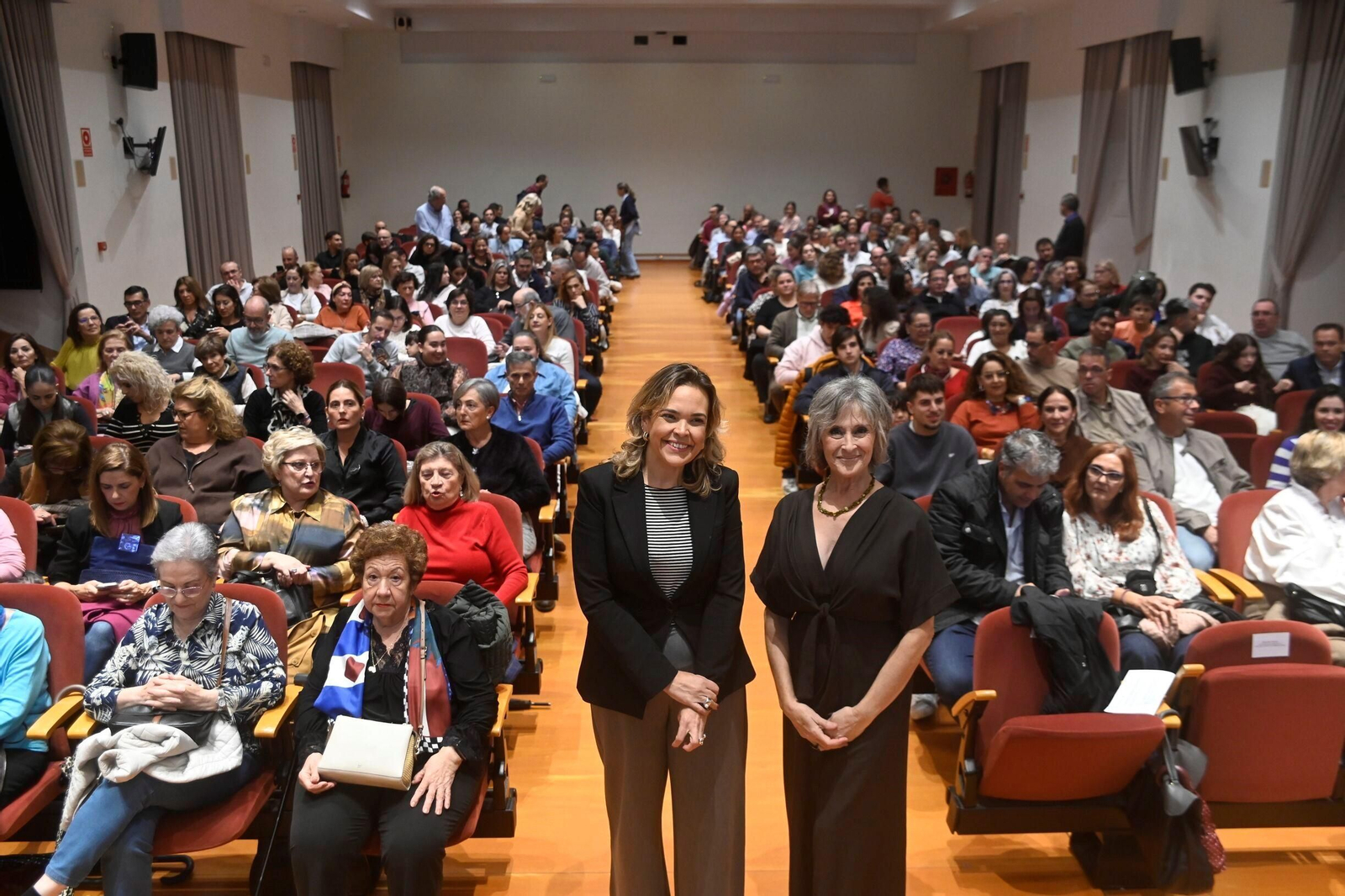 El III Encuentro de Escuelas de Baile 'Córdoba Baila por la Infancia', en imágenes