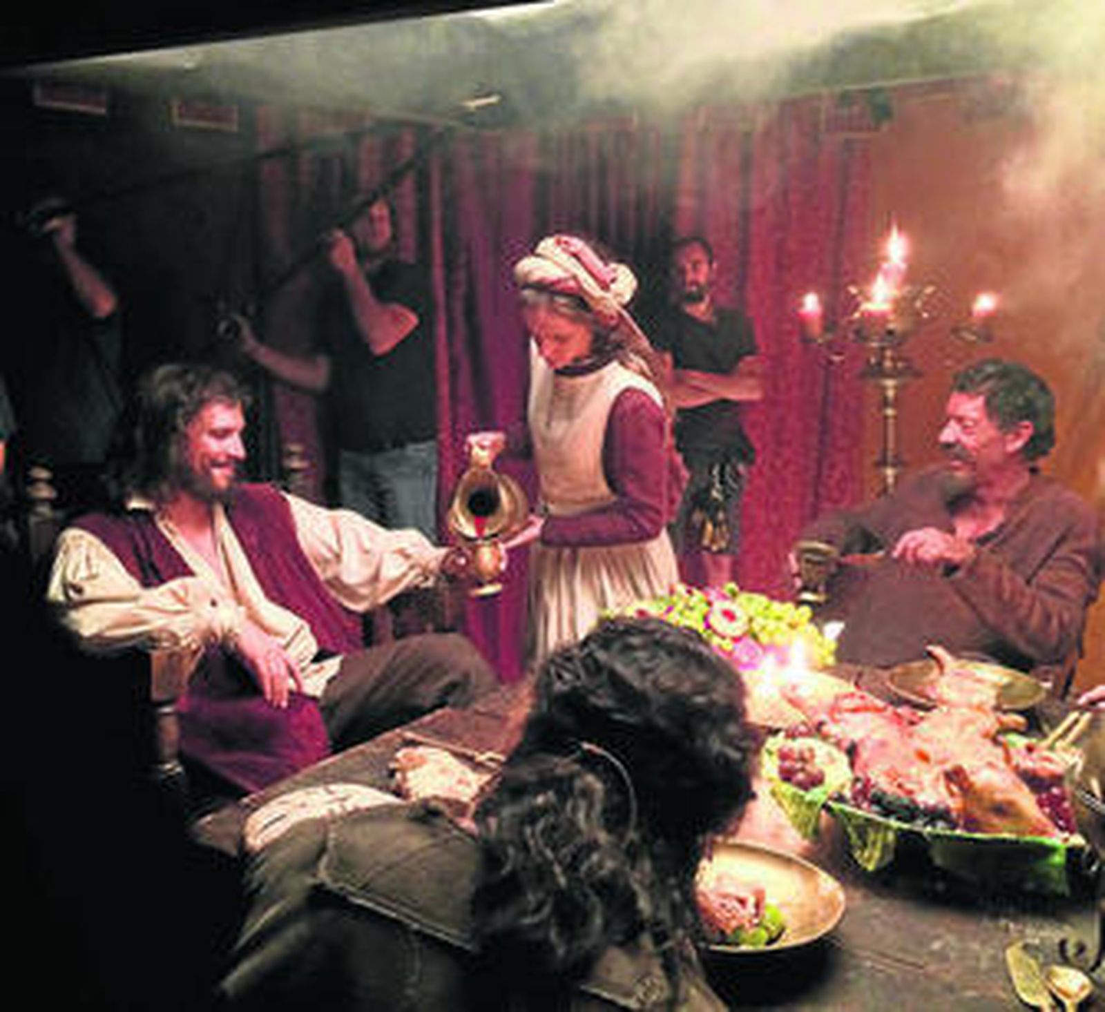 Sergio Peris-Mencheta, en un momento de la grabación de la serie.