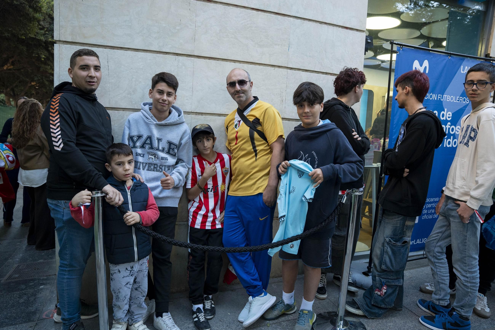 Las imágenes del encuentro con los aficionados de Monte y Bonini en el Paseo de Almería