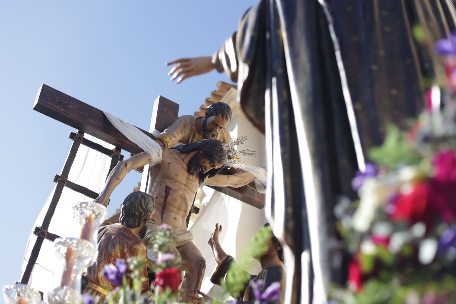 Imágenes de la Hermandad del Descendimiento en la Semana Santa de Huelva 2023