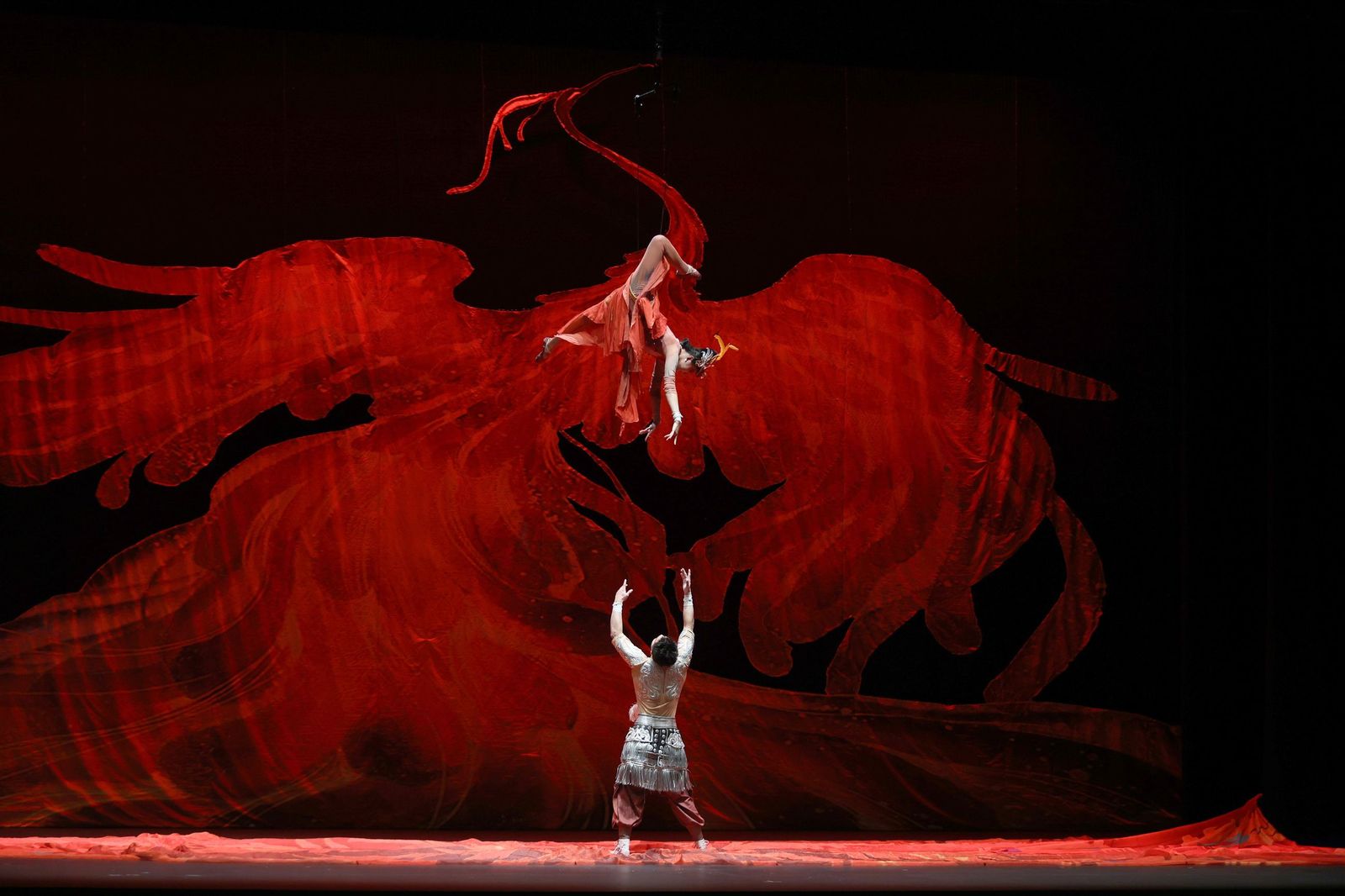 Imágenes del 'Gran Circo Acrobático de China' en el Teatro Villamarta