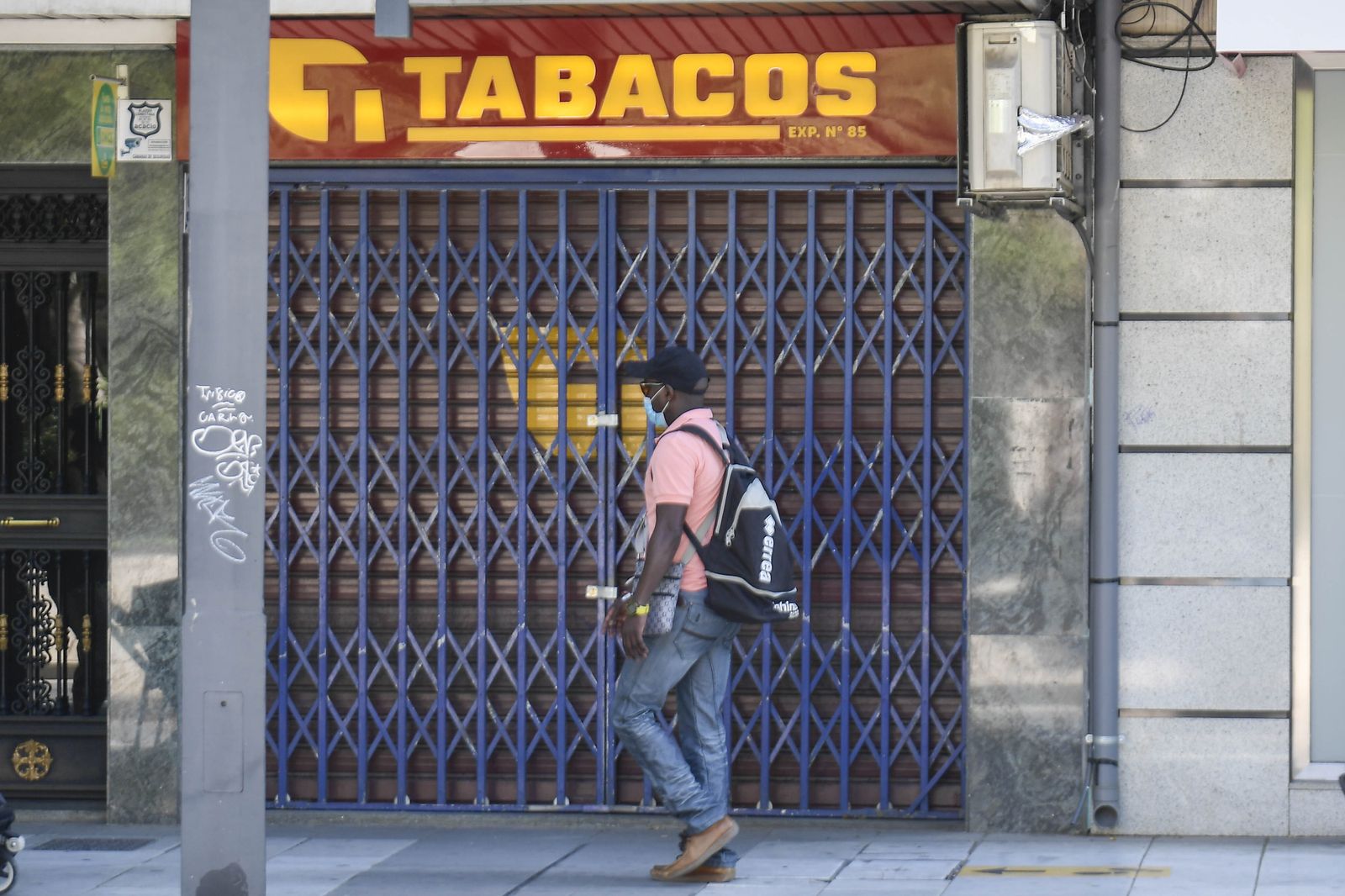 Los dos hermanos enfrentados regentaban un estanco y una administración de loterías.