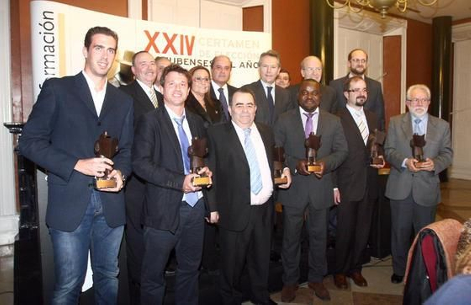 Foto de familia de los premiados.  Foto: Josue Correa