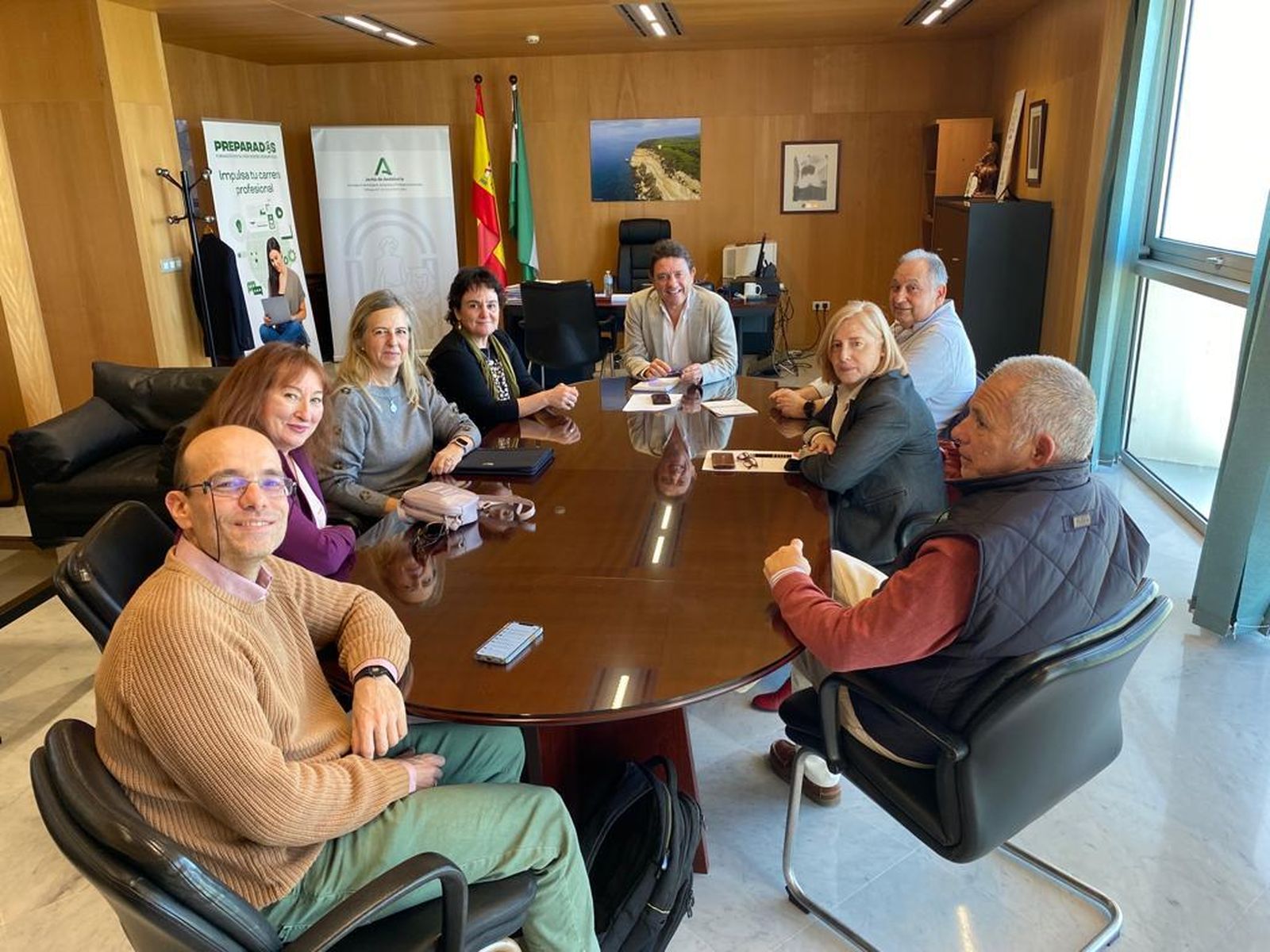 Reunión entre los árbitros y el delegado de Empleo