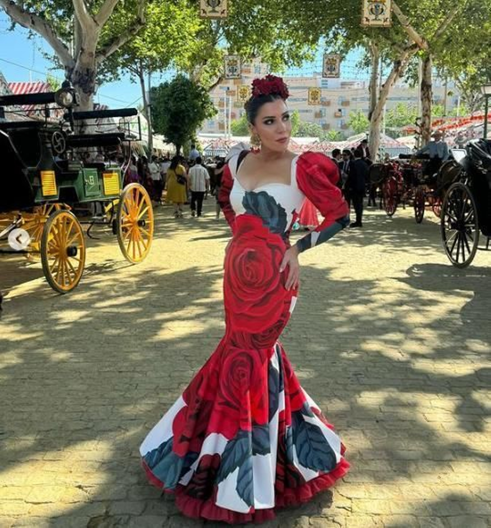 Margarita de Guzmán con traje de flamenca en la Feria de Abril.
