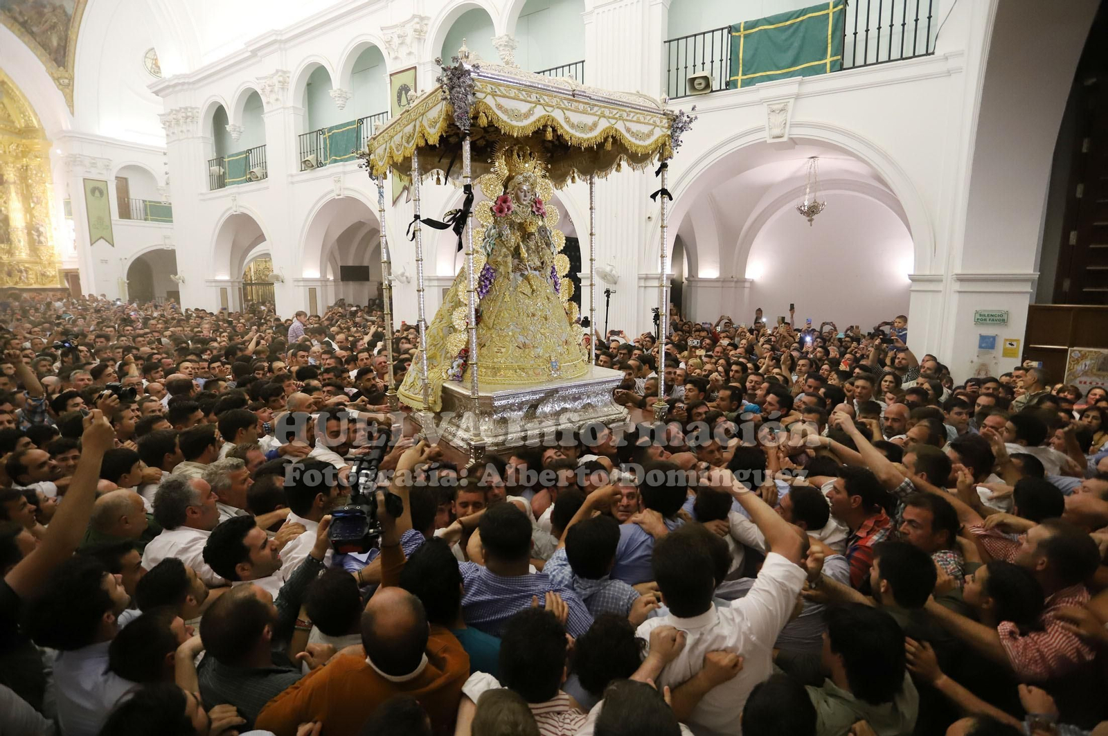 Imágenes del salto a la reja. Rocío 2019