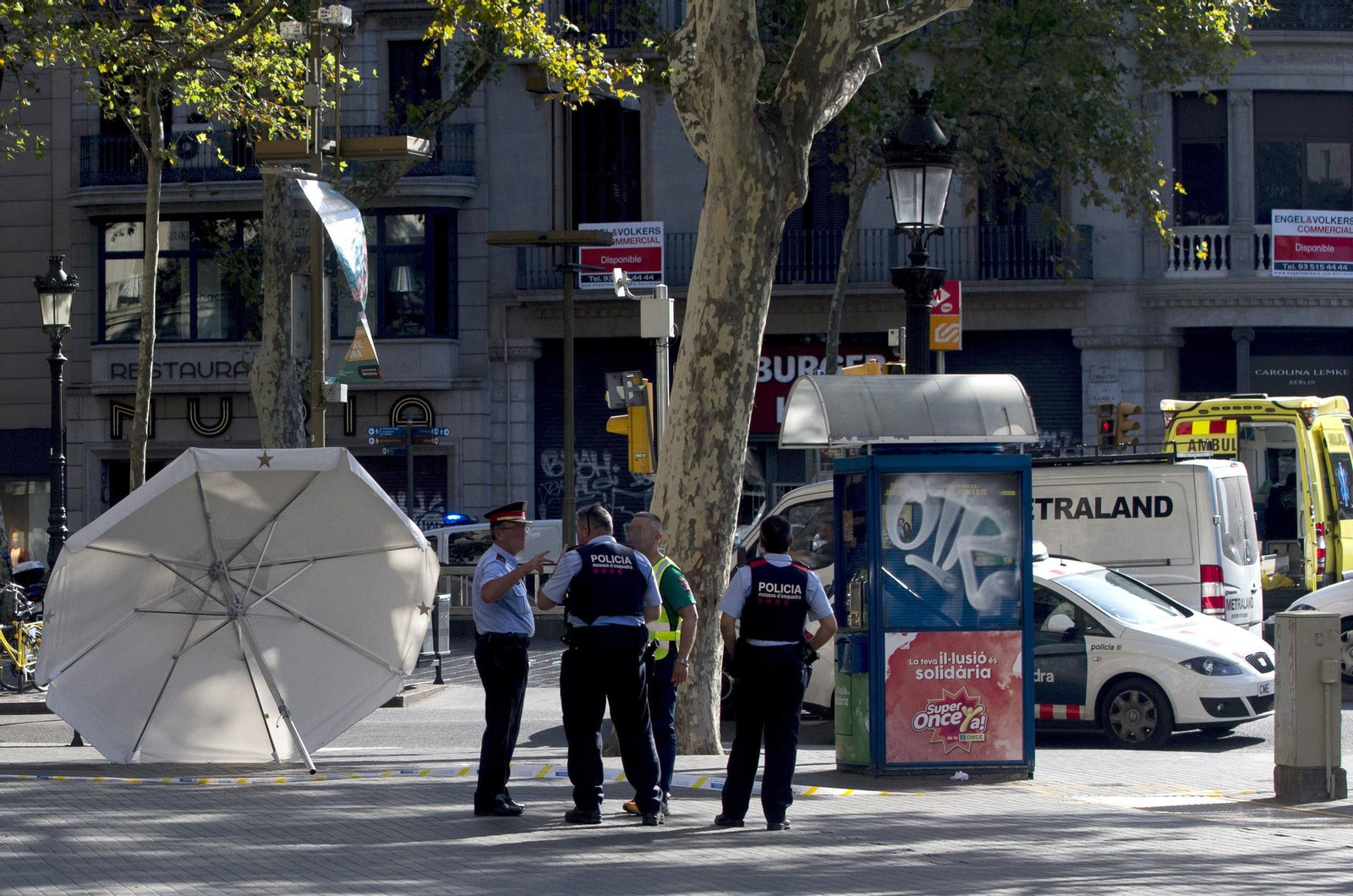 Las imágenes del atropello masivo en Las Ramblas de Barcelona.