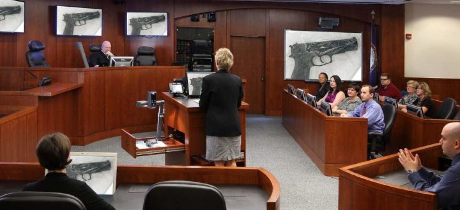 La relación de estas tres mujeres y tres hombres finaliza el 31 de diciembre de 2025