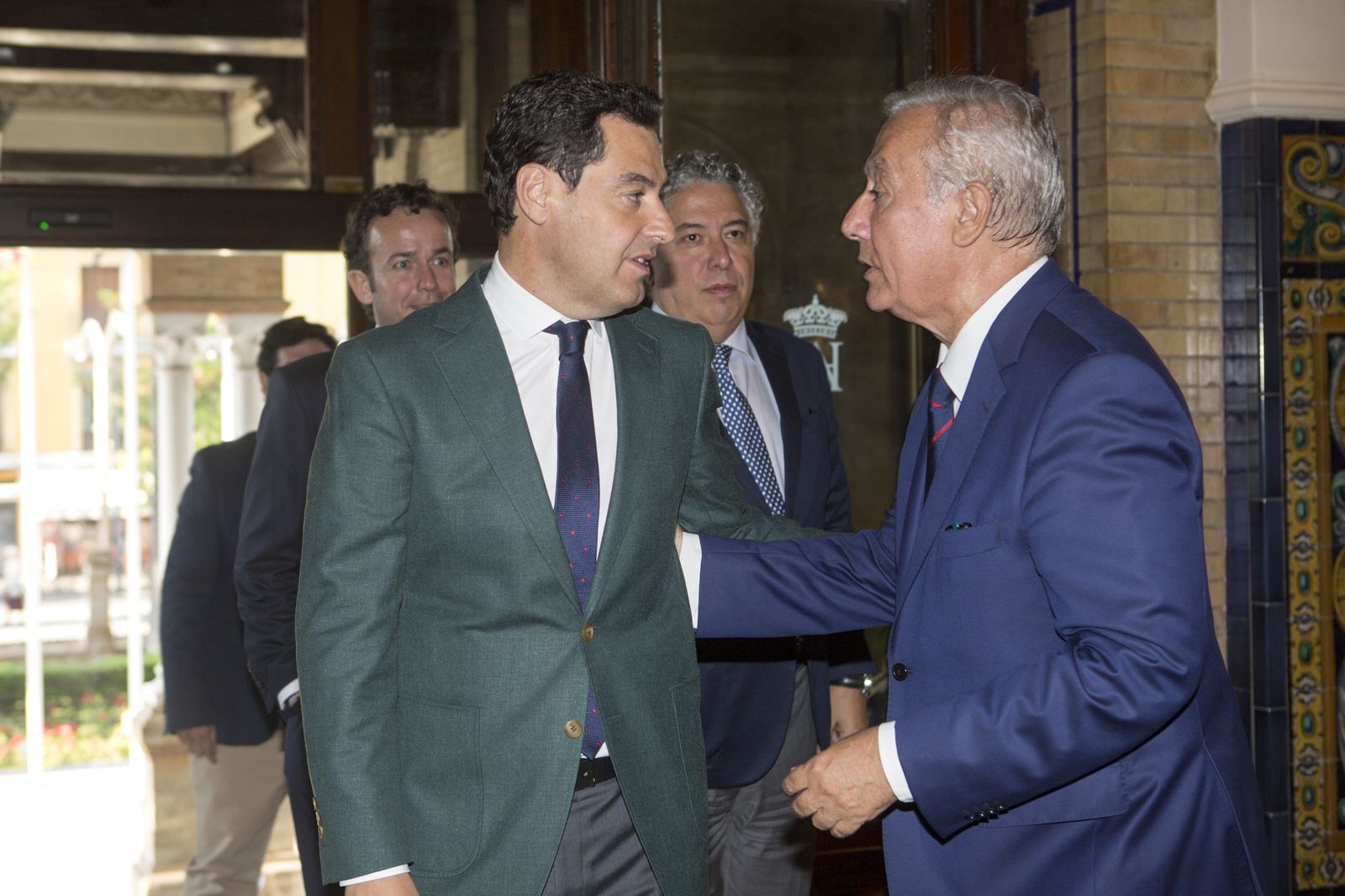 Las imágenes de la entrega de la Beca Manuel Olivencia