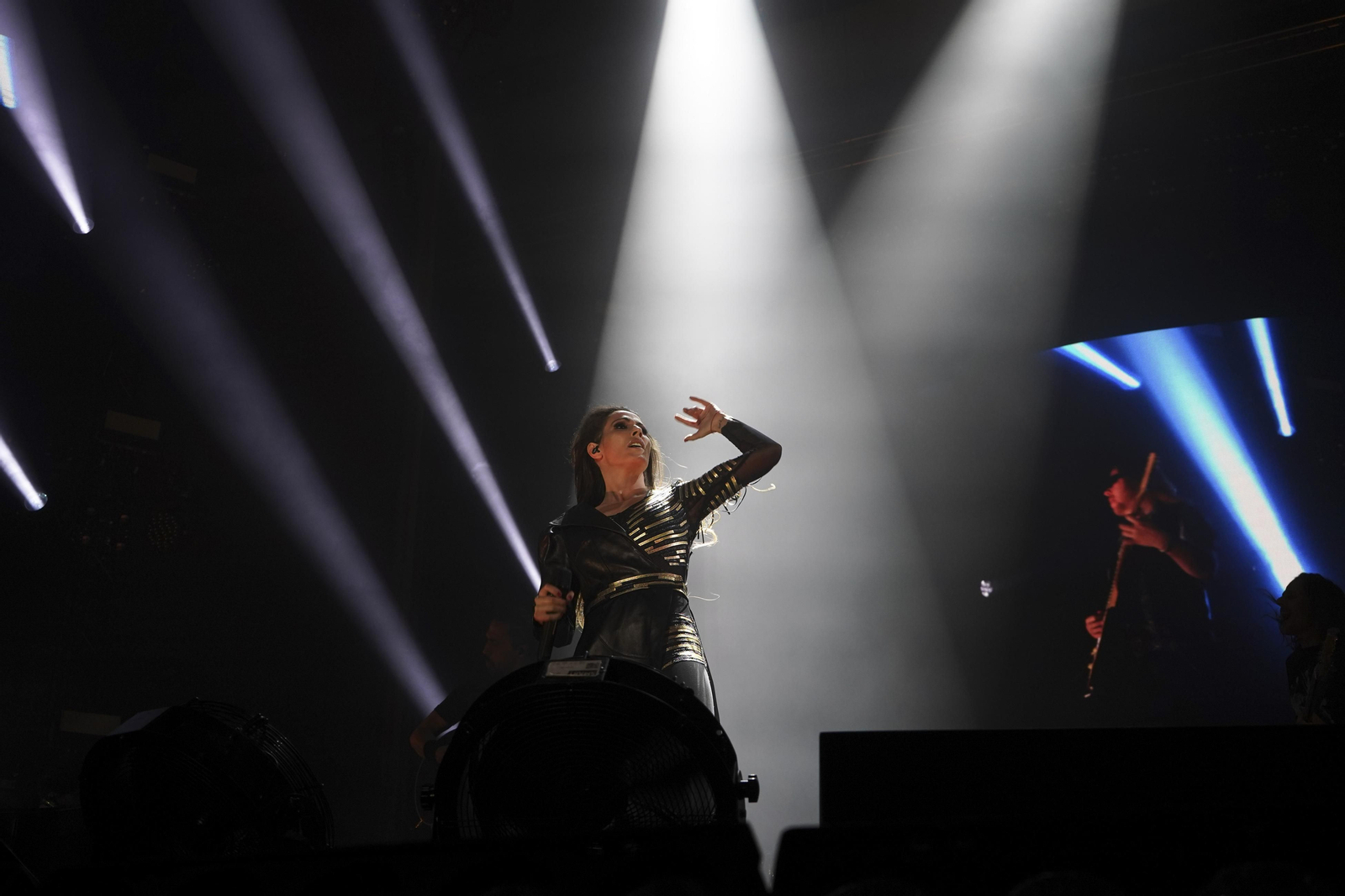 El concierto de Malú en Granada, en imágenes