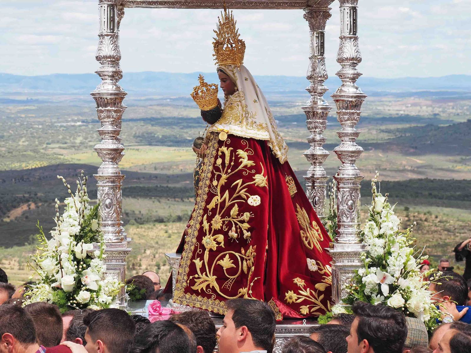 Las mejores imágenes de la Romería de la Virgen de la Peña 2022