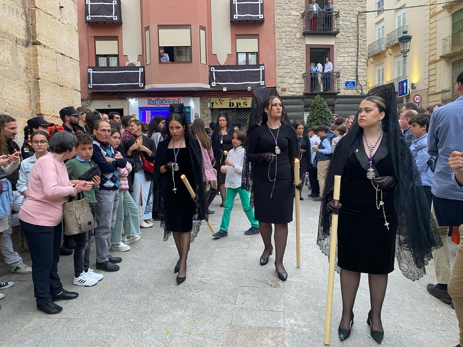 Tarde de Domingo de Ramos con cielos grises