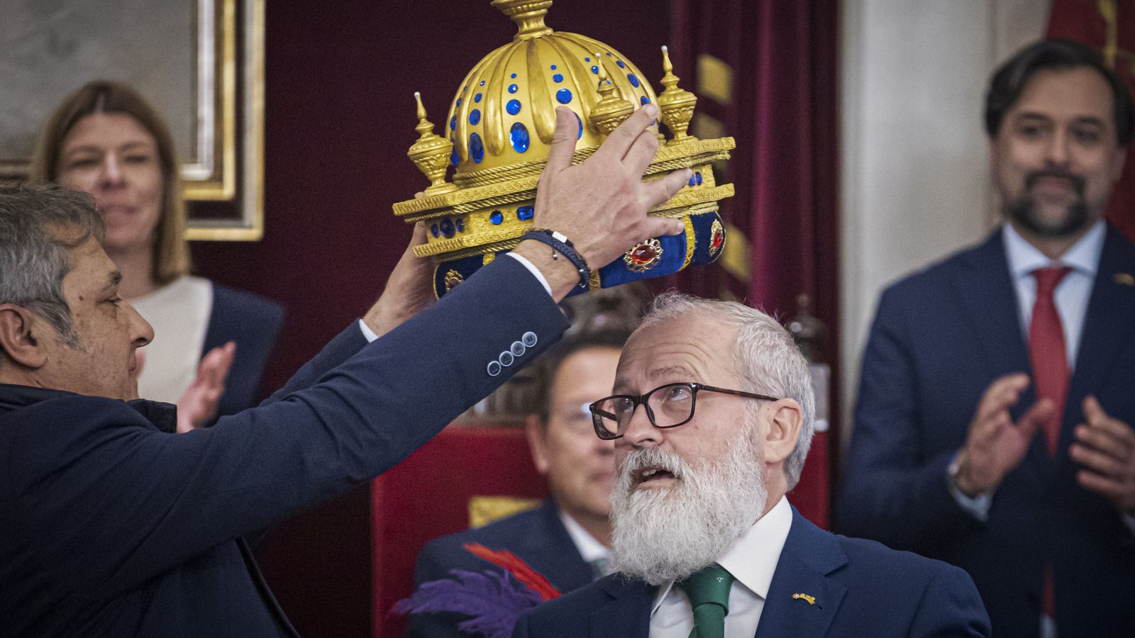Las imágenes del traspaso de coronas de SM los Reyes Magos de Cádiz