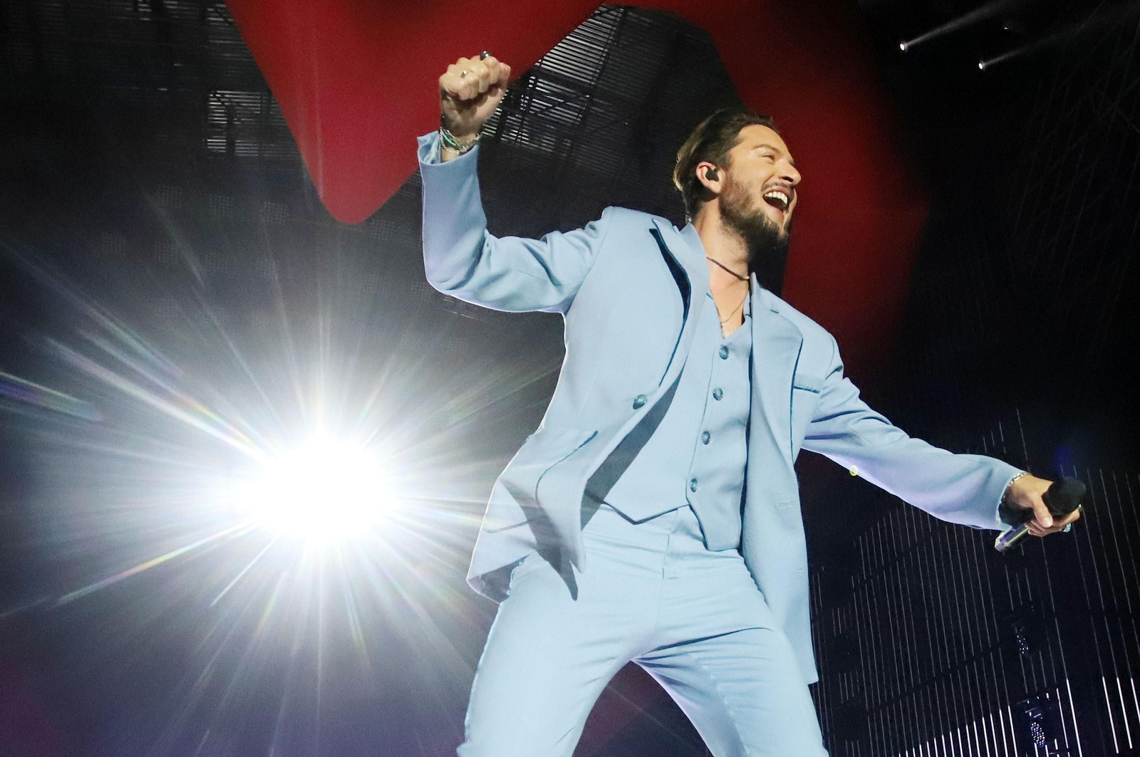 Las mejores imágenes de Manuel Carrasco en su concierto en Huelva