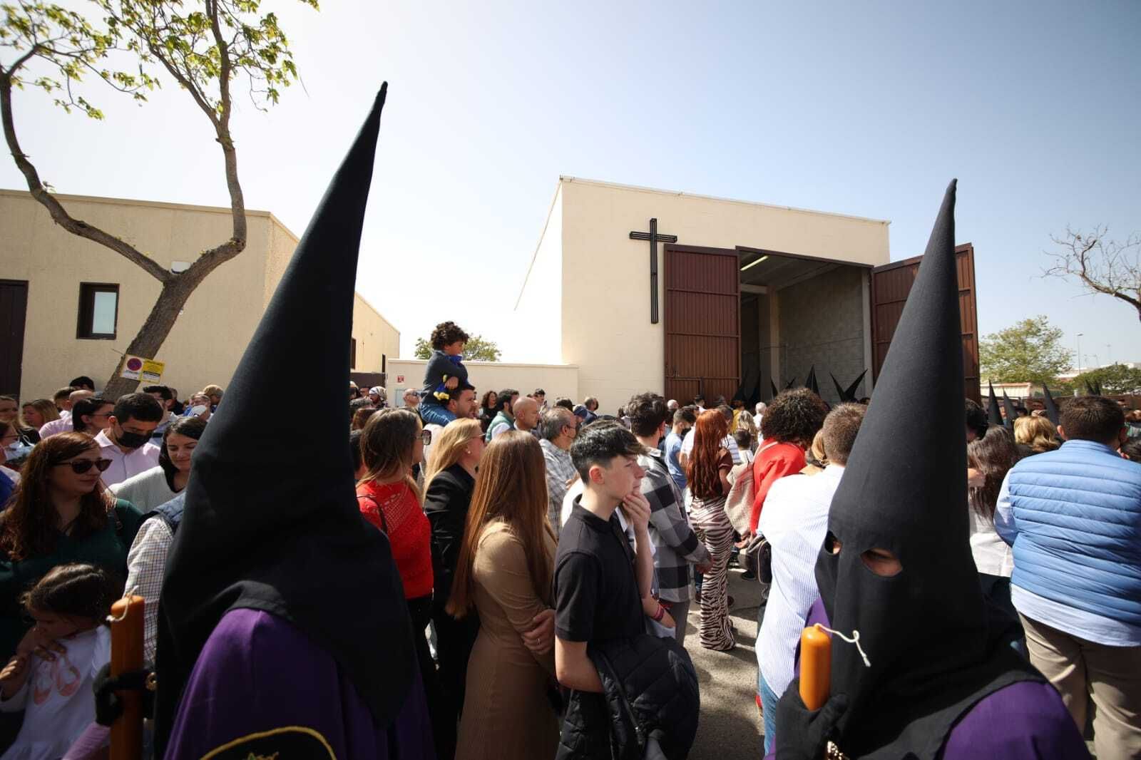 La hermandad de Pasión, arropada por su barrio