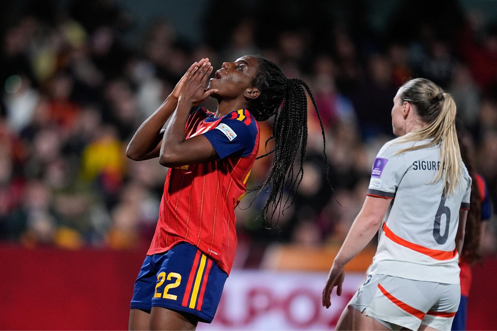 Las fotos del España-Islandia de fútbol femenino