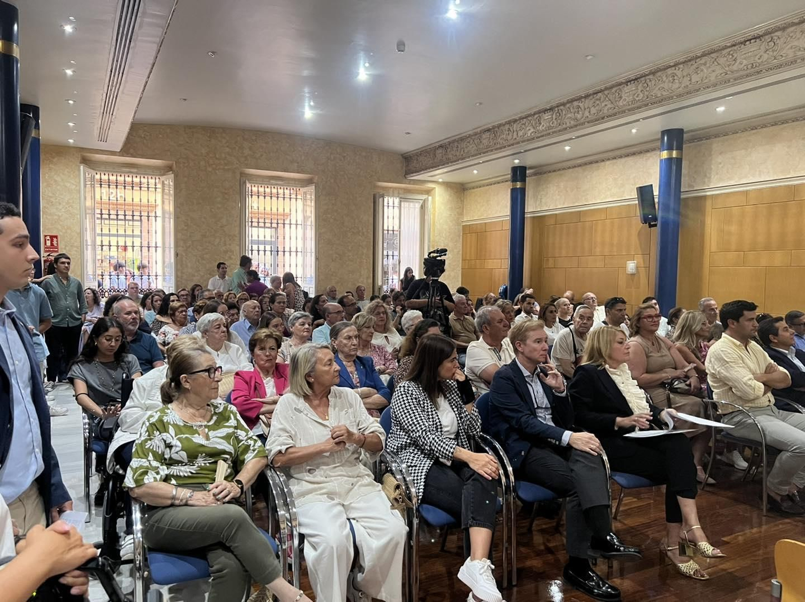 Presentación del nuevo disco del coro joven de la filial onubense.