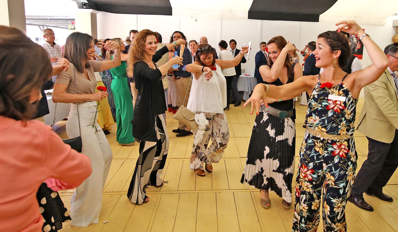 Imágenes del  alumbrado y ambiente en la Feria