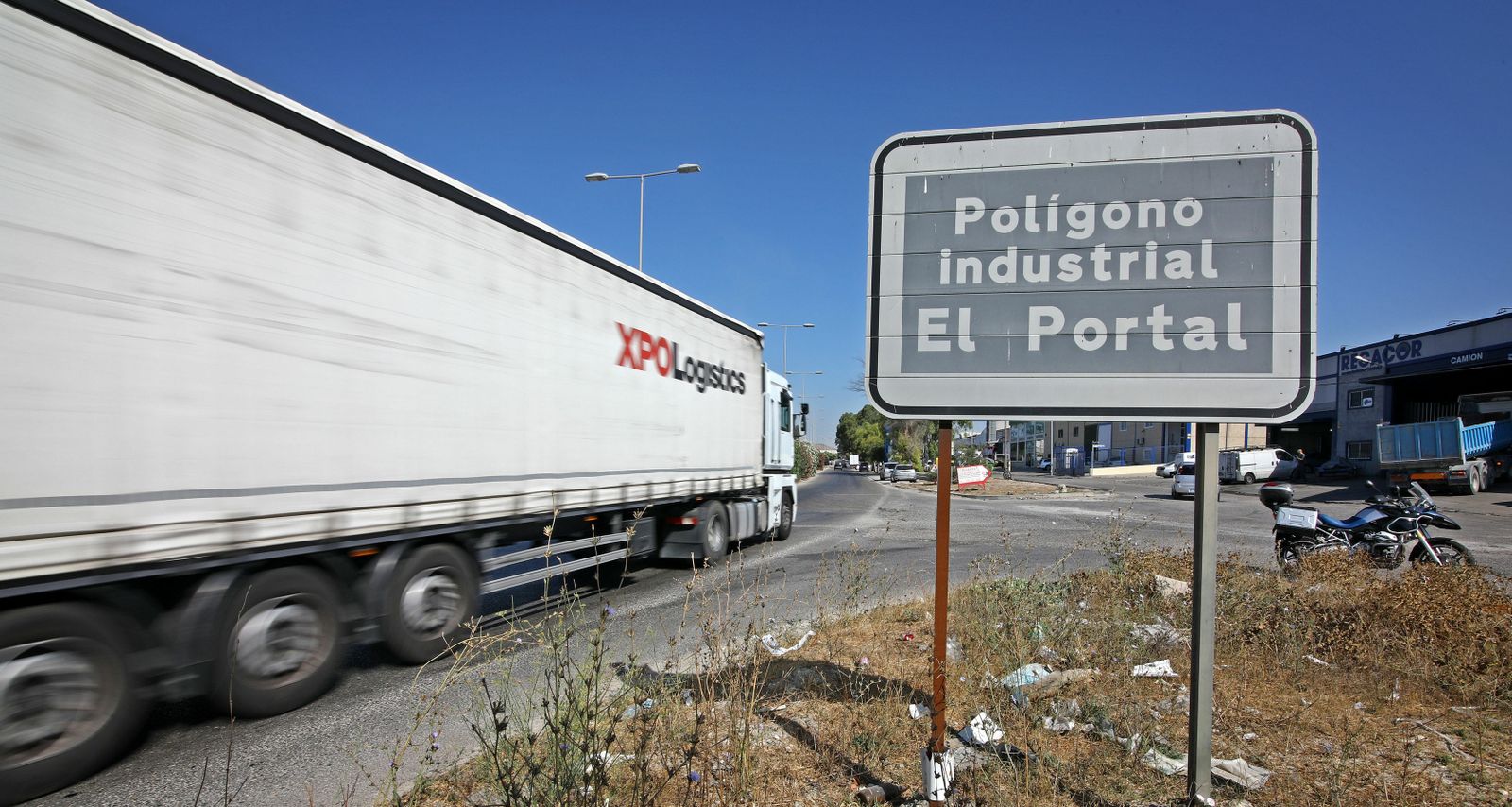 Cartel indicador del polígono industrial El Portal.