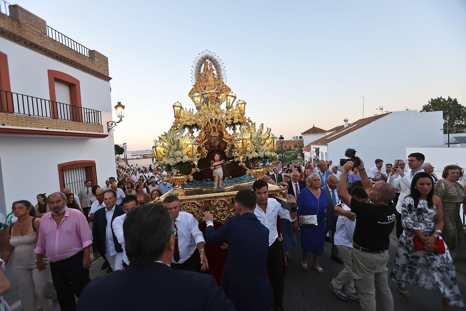 Imágenes de la procesión de Nuestra Señora de los Milagros en Palos de la Frontera Imágenes de la procesión de Nuestra Señora de los Milagros en Palos de la Frontera