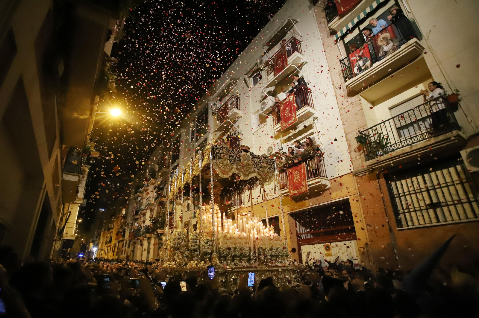 La Hermandad de la Victoria en la Semana Santa de Huelva 2023, en imágenes