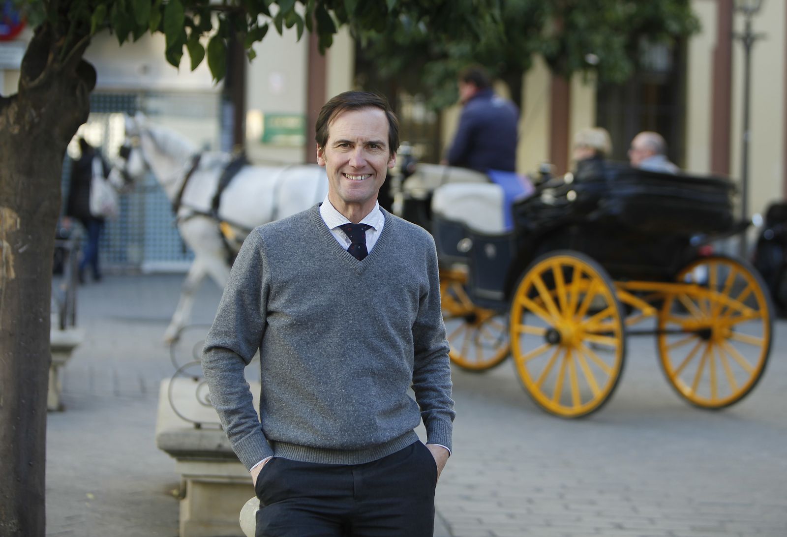 Juan Manuel Moreno Díaz, en la plaza de la Contratación.