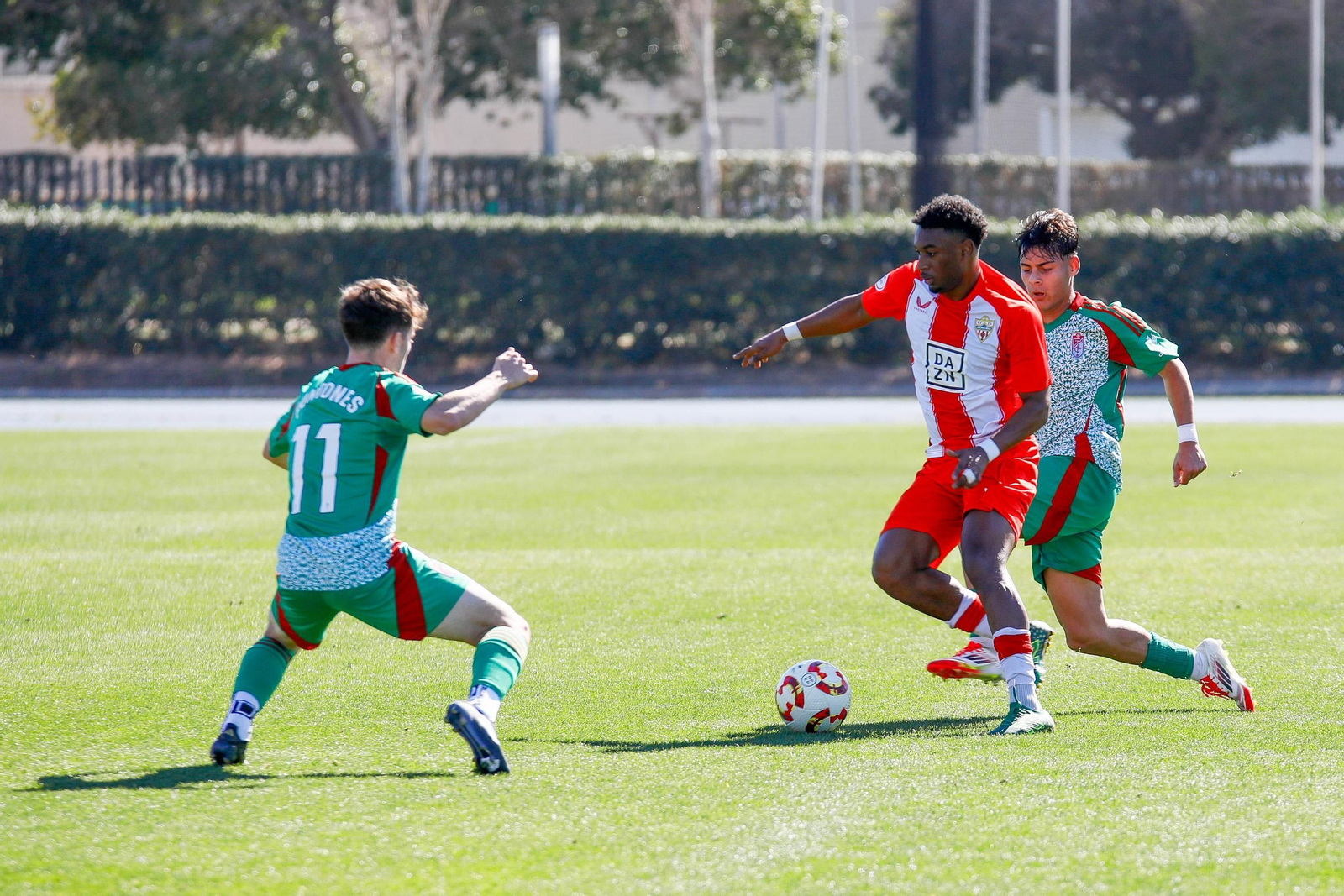 Las imágenes de Segunda RFEF entre Almeria B y recreativo de Granada
